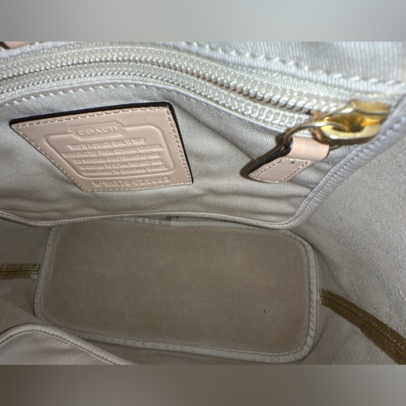 Coach Park Metro tote beautiful gold w/ beige (with a slight hue of pink) F25663 - Picture 15 of 16